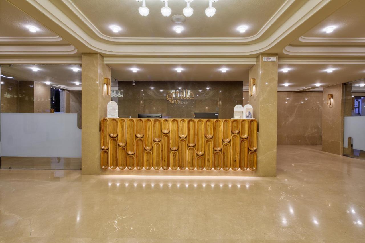 Artilla Inn Ахмедабад Экстерьер фото