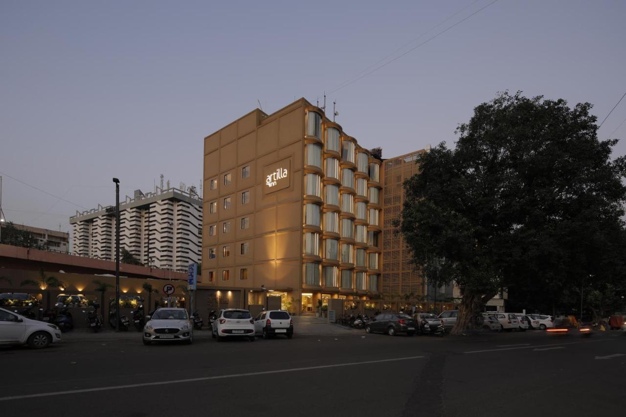 Artilla Inn Ахмедабад Экстерьер фото