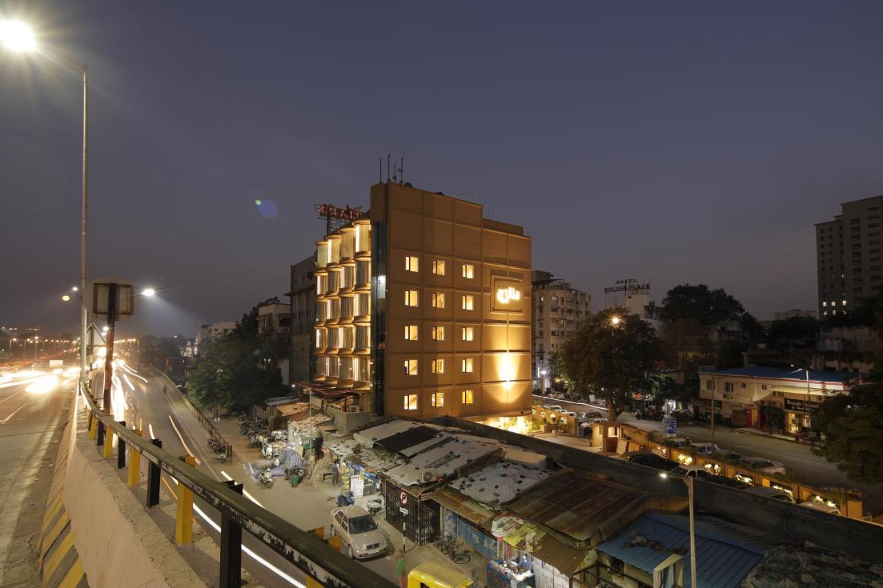 Artilla Inn Ахмедабад Экстерьер фото