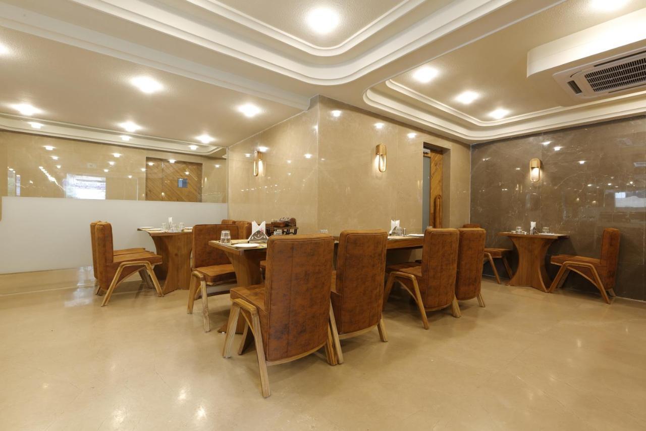 Artilla Inn Ахмедабад Экстерьер фото